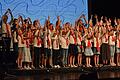 Anne Riegler Der achte Tag       -  Eine beeindruckende Schöpfungsgeschichte sangen die Kids und Teenies unter Karin Rieglers Leitung im Singspiel „Der Achte Tag“ in der Stadthalle.