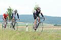 Rennradfahrer auf der Landstraße (Symbolfoto)