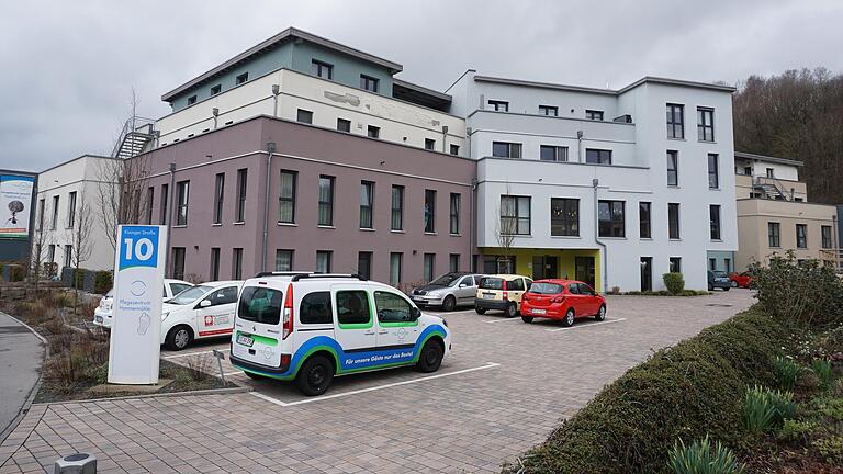 Im Pflegezentrum Hammermühle in Bischofsheim wird – wie in vielen weiteren Pflegeheimen - derzeit für die Senioren viel getan, damit sie gut durch die Corona-Zeit kommen.