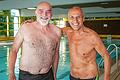 Die Bademeister&nbsp; Jürgen Zink (links) und&nbsp;Hermann Weickert&nbsp;beim Schwimmtraining im Hallenbad in Dettelbach.