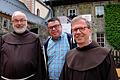 Die Hauptverantwortlichen am Kloster Kreuzberg in der Rhön (von links): Guardian Korbinian Klinger, Christian Weghofer (Leiter Wirtschaftsbetriebe) und der Provinzial der Franziskaner in Deutschland, Pater Cornelius Bohl.