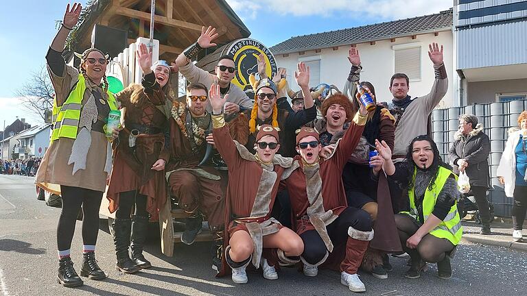 Die "Bierfreunde" aus Erlenbach beim Marktheidenfelder Faschingszug. Die "Bierfreunde" aus Erlenbach beim Marktheidenfelder Faschingszug.