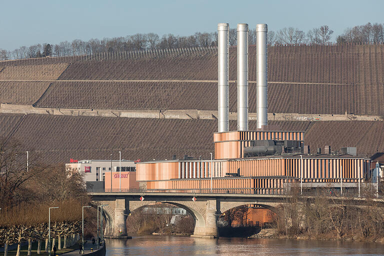 Das Heizkraftwerk in seinem heutigen Erscheinungsbild. Das Heizkraftwerk in seinem heutigen Erscheinungsbild.