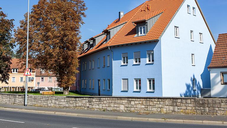 Dieses Haus in Kitzingen ist wegen Missständen in der Pflege in die Schlagzeilen geratenen.