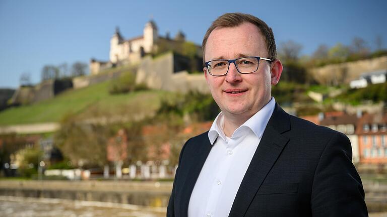 Der evangelische Pfarrer Tilman Schneider erklärt in seinen Gedanken zum Osterfest, warum der Mensch gute Geschichten braucht. Der evangelische Pfarrer Tilman Schneider erklärt in seinen Gedanken zum Osterfest, warum der Mensch gute Geschichten braucht.