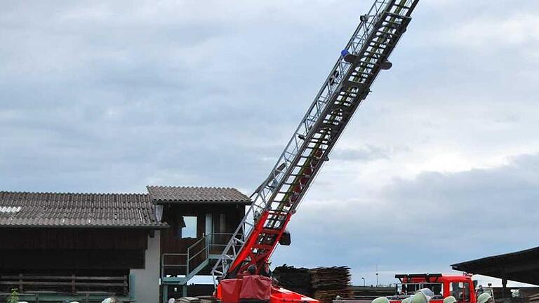 Großaufgebot: Fast 160 Feuerwehrleute bekämpften den Großbrand.