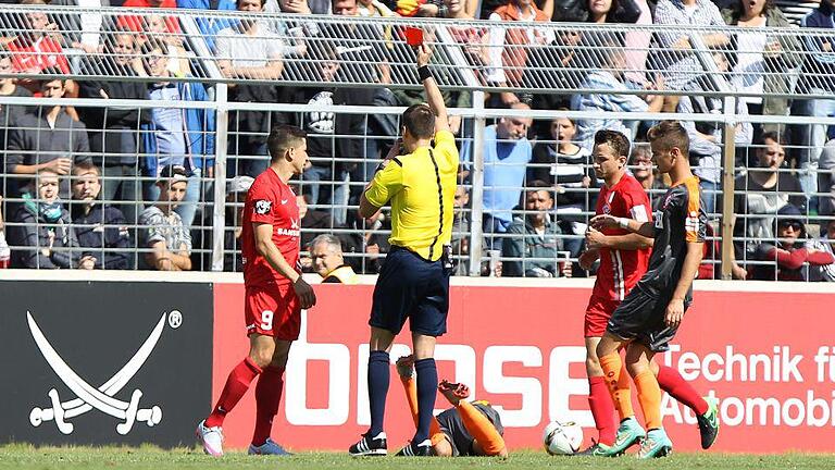Schon wieder sehen die Kickers Rot Schon wieder sehen die Kickers Rot
