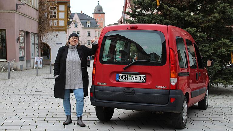 Anja Harder war eine der ersten, die sich vor gut zehn Jahren ein OCH-Kennzeichen für ihr Auto hat geben lassen. Noch heute fährt ihr Renault mit OCH-NE auf dem Nummernschild.