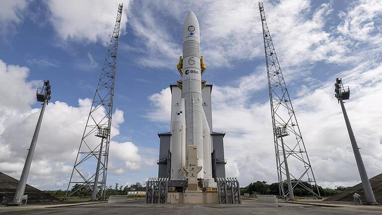 Rakete Ariane 6       -  Kurzfristig wurde der Versuch für den ersten kommerziellen Flug der Ariane 6 verschoben. (Archivbild)