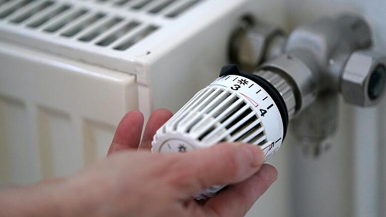 Wird in der Energiekrise weniger geheizt? Die Energieversorger in Würzburg und Schweinfurt sehen in den Verbrauchszahlen eine erste Antwort. Wird in der Energiekrise weniger geheizt? Die Energieversorger in Würzburg und Schweinfurt sehen in den Verbrauchszahlen eine erste Antwort. 