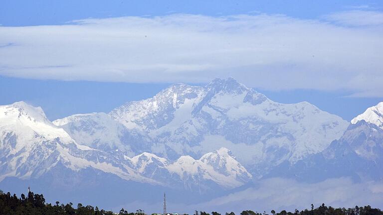 Erfolgreicher deutscher Bergsteiger im Himalaya vermisst.jpeg       -  Der Bergsteiger Luis Stitzinger aus dem Allgäu wird im Himalaya vermisst.