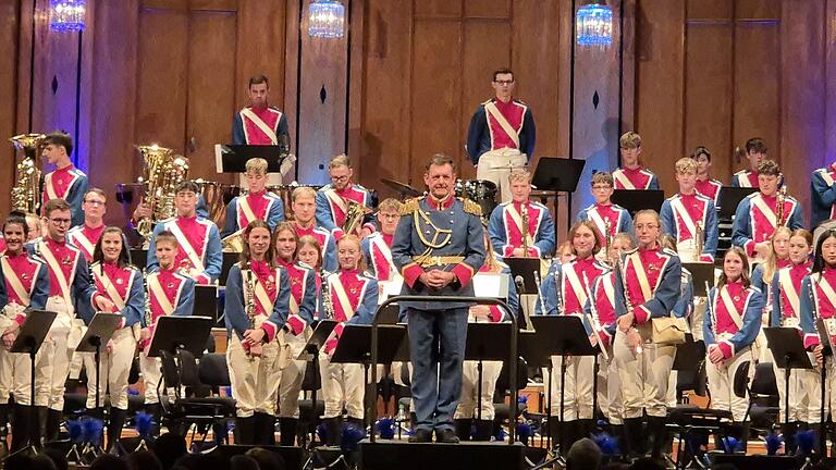 Jugendmusikkorps Bad Kissingen beim Winterzauber       -  Jugendmusikkorps Bad Kissingen beim Winterzauber