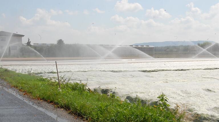 Der Wasserbeschaffungsverband Albertshofen unterstützt die Gärtner, um 472 Hektar Beregnungsfläche dauerhaft mit Brauchwasser zu versorgen.