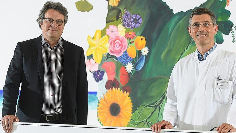 Prof. Peter Heuschmann (links) und Prof. Stefan Störk leiten am Uniklinikum Würzburg die gemeinsame klinisch epidemiologische Untersuchungsstraße, in der auch die Studie 'Covidom+' durchgeführt wird. Prof. Peter Heuschmann (links) und Prof. Stefan Störk leiten am Uniklinikum Würzburg die gemeinsame klinisch epidemiologische Untersuchungsstraße, in der auch die Studie 'Covidom+' durchgeführt wird.