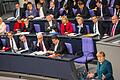 Kanzlerin erklärt ihre Politik       -  Bundeskanzlerin Angela Merkel erklärt im Bundestag, was sie in Zukunft vor hat. Foto: Hannibal