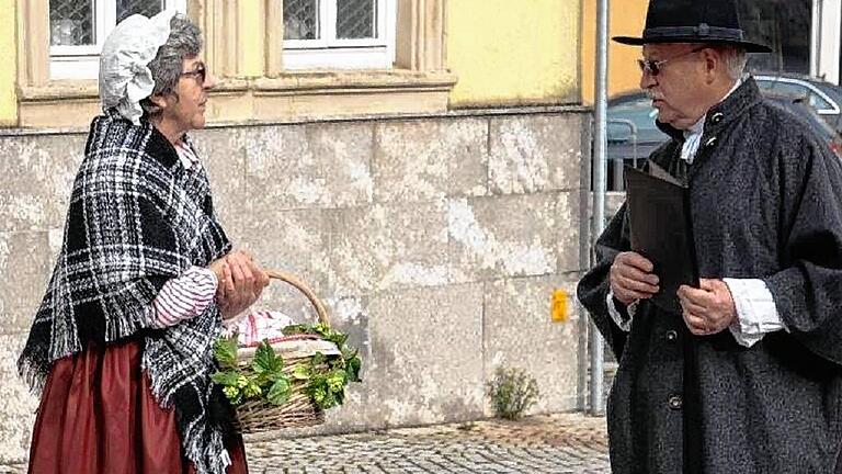 Die Bräuers Marie mit einem Braumeister aus dem niedersächsischen Einbeck bei einer Unterhaltung aus dem Jahr 1816. Die Bräuers Marie mit einem Braumeister aus dem niedersächsischen Einbeck bei einer Unterhaltung aus dem Jahr 1816.