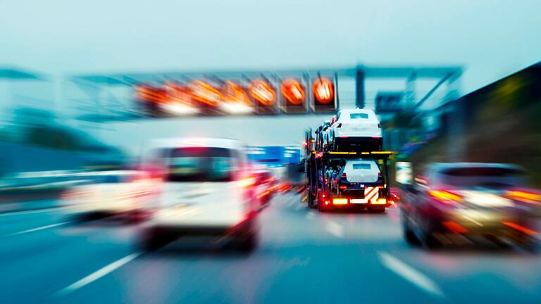 Symbolbild: Wegen eines Unfalls ist die A3 aktuell in Richtung Frankfurt gesperrt.