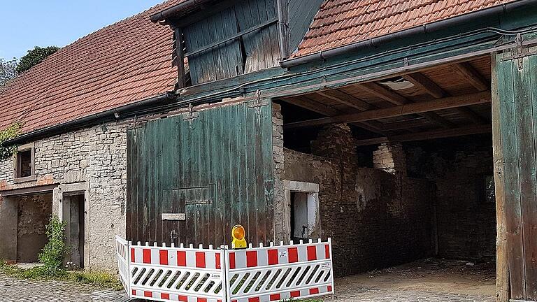 Ein Teil der Bruchsteine des alten Bauernhofes soll zur Gestaltung der neuen Fassade der Höchberger Kulturscheune wiederverwendet werden.