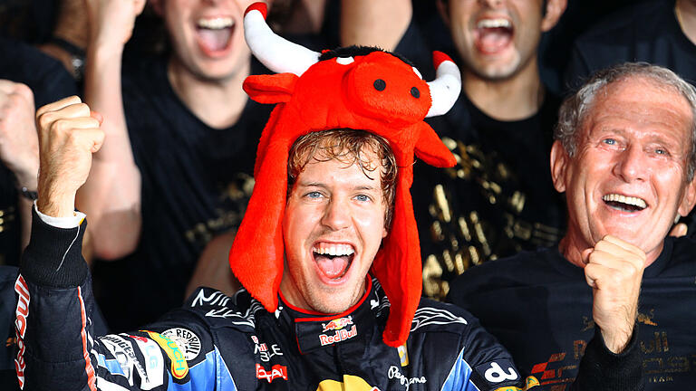 Sebastian Vettel.jpeg       -  Der deutsche Formel-1-Rennfahrer Sebastian Vettel vom Team Red Bull hält mit neun Siegen in Serie noch einen Rekord in der Formel 1.