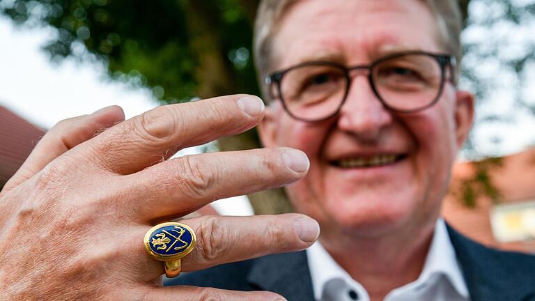 Für sein 29-jähriges Wirken im Gemeinderat erhielt Günter Klopf bei den Ehrungen 2021 (Archivfoto) noch den Ehrenring der Gemeinde Höchberg. Er ist damit der Letzte, dem diese Ehre zuteil wurde.