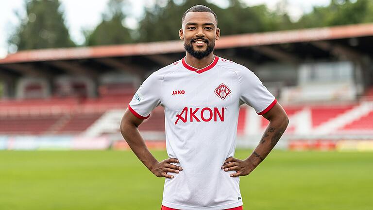 Fabrice Montcheu von den Würzburger Kickers