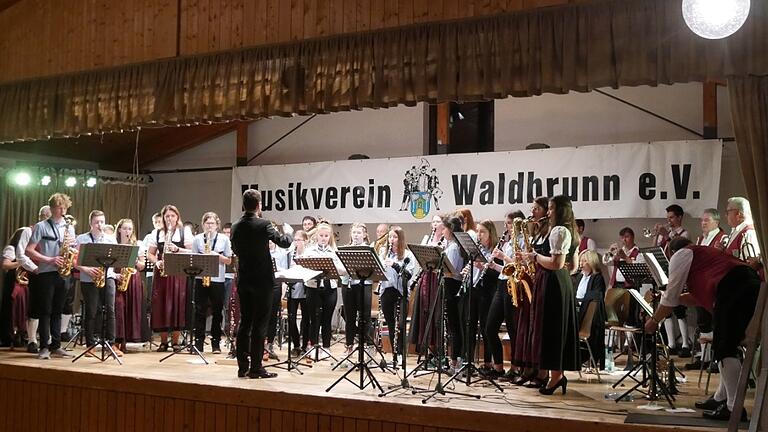 Herbstkonzert des Musikvereins Waldbrunn Herbstkonzert des Musikvereins Waldbrunn