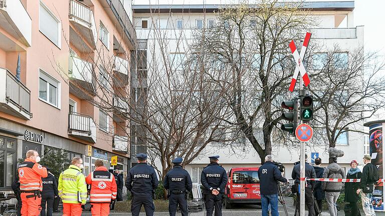 Immer wieder führt der angespannte Würzburger Wohnungsmarkt zu Konflikten. Im Bild die Zwangsräumung eines Hauses in Grombühl Anfang des Jahres wegen mangelhaftenm Brandschutz. Immer wieder führt der angespannte Würzburger Wohnungsmarkt zu Konflikten. Im Bild die Zwangsräumung eines Hauses in Grombühl Anfang des Jahres wegen mangelhaftenm Brandschutz.