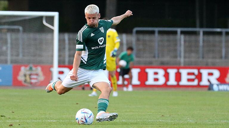 Am Ende doch Alexander Bazdrigiannis? Aus der Jabiri-Vertretung in der Sturmspitze macht der FC 05 Schweinfurt vor dem Derby in Aubstadt ein Geheimnis. Am Ende doch Alexander Bazdrigiannis? Aus der Jabiri-Vertretung in der Sturmspitze macht der FC 05 Schweinfurt vor dem Derby in Aubstadt ein Geheimnis.