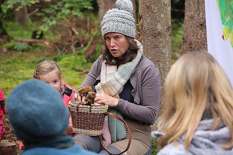 Daniela Berninger ist die Leiterin&nbsp;der Waldkindergartengruppe 'Eichhörnchen' des städtischen Kindergartens Jesserndorf (Archivbild, 2021).