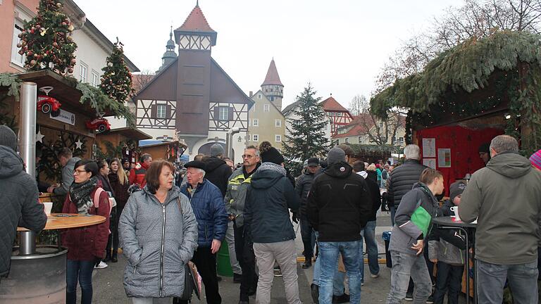 2019 fand der erste genussvolle Adventsmarkt in Ostheim statt. Nach der Corona-Pause soll er in diesem Jahr wiederholt werden.