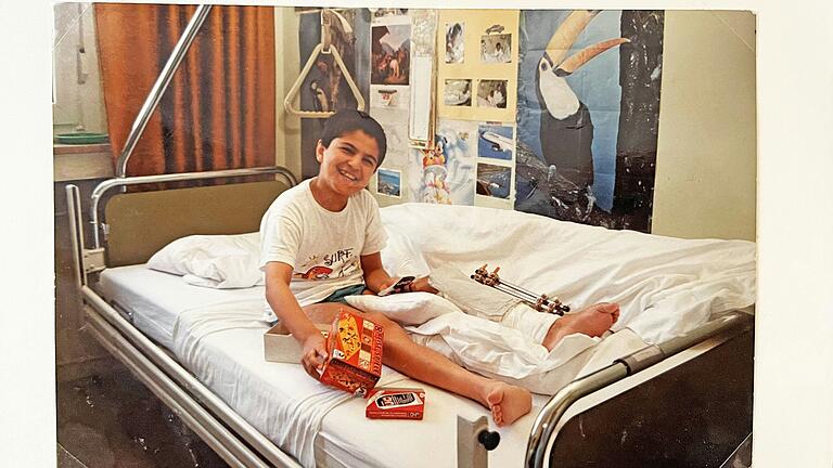 33 Jahre her: Mit den Mitarbeitern des Ochsenfurter Krankenhauses spielte Ghezaluddin Moradi stundenlang Uno oder Mensch-Ärgere-Dich-Nicht. 33 Jahre her: Mit den Mitarbeitern des Ochsenfurter Krankenhauses spielte Ghezaluddin Moradi stundenlang Uno oder Mensch-Ärgere-Dich-Nicht.