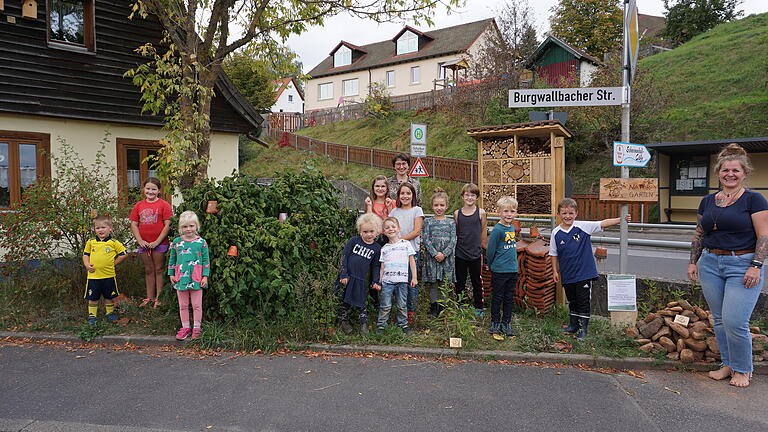 Die Naturkindergruppe aus Schönau hat durch das Regionalbudget einen Naturgarten angelegt.