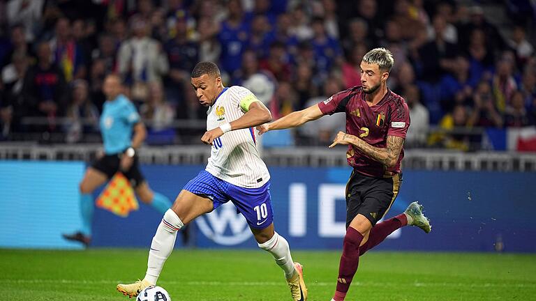 Kylian Mbappé       -  Kylian Mbappé (l) kehrt für die letzten beiden Nations-League-Spiele nicht in den Kader von Vizeweltmeister Frankreich zurück.