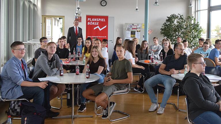 Beim 37. Börsenspiel der Sparkasse Bad Neustadt darf wieder spekuliert werden.