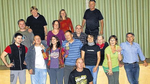 Hatten alle ihren Spaß &ndash; und dabei noch viel gelernt: Die Laiendarsteller von &bdquo;METTheater&ldquo; aus Mellrichstadt, aus Oberstreu und Bauerbach bei ihrem Workshop mit Schauspieltrainer Julian Knab.FOTO: Astrid Hagen-Wehrhahn