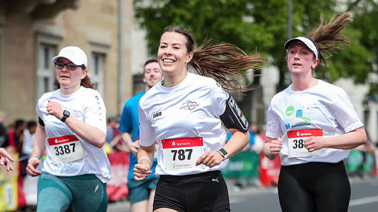 Der Fit-and-Fun-Lauf vom Residenzlauf mit einer Strecke von 5 KM in 2 Runden um die Residenz in Würzburg am 28.04.24.