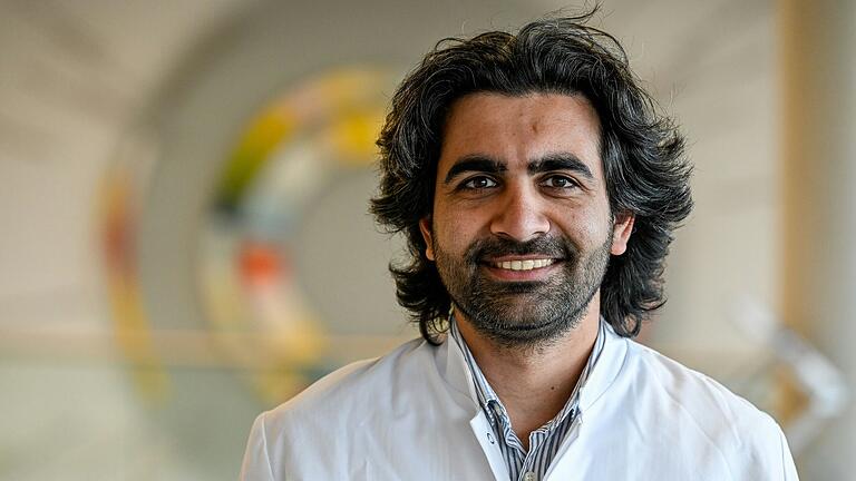 Umair Munawar (32) ist jetzt wissenschaftlicher Mitarbeiter am Nationalen Tumorzentrum und war zuvor in Lahore (Pakistan) tätig. Umair Munawar (32) ist jetzt wissenschaftlicher Mitarbeiter am Nationalen Tumorzentrum und war zuvor in Lahore (Pakistan) tätig.