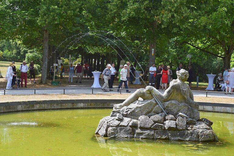 Neptun freute sich über viele Besucher im Schlosspark. Neptun freute sich über viele Besucher im Schlosspark.