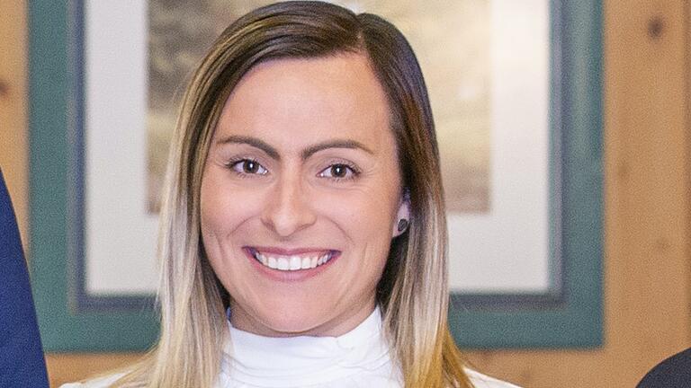 Stefanie Hümpfner aus Königsberg, die stellvertretende Landesvorsitzende der Jungen Union, darf mit einem aussichtsreichen Platz auf der CSU-Liste rechnen. Stefanie Hümpfner aus Königsberg, die stellvertretende Landesvorsitzende der Jungen Union, darf mit einem aussichtsreichen Platz auf der CSU-Liste rechnen.