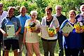 Treue Mitglieder wurden beim Sommerfest des Obst- und Gartenbauvereins Mühlfeld ausgezeichnet. Im Bild (von links) der Vorsitzende Norbert Krauß, Bürgermeister Eberhard Streit, Siegmar Glier, der Geschäftsführer des Kreisverbands für Gartenbau und Landespflege, Georg Hansul, Valida Manger, Edeltraut Rapp, Wolfgang Krauß, Melanie Glier, Pfarrer Gerhard Jahreiß und der stellvertretende Landrat Peter Suckfüll.