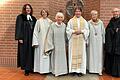 Gruppenbild bei der Amtseinführung der neuen Schwanbergpfarrerin: (von links) Dekanin Kerstin Baderschneider, Kirchenrätin Andrea Heußner, Schwester Hildegard Stephania Schwegler, Esther Zeiher, Priorin Schwester Ursula Teresa Buske und Pater Franziskus Büll.