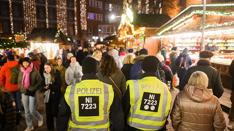 Weihnachtsmarkt Hannover - Sicherheit.jpeg       -  In Bayern gibt es derzeit keine Hinweise auf geplante Terrorattacken. Die Sicherheitskräfte sind dennoch wachsam.