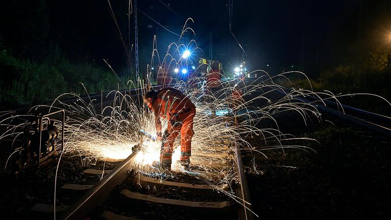 Baustelle Deutsche Bahn: Hier bei Gleisarbeiten am Bahnhof in Haßfurt.