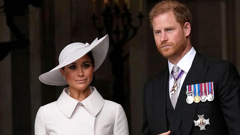 Meghan und Harry - Hat Meghan Markle sich zu Beginn ihrer Beziehung in Prinz Harrys Finanzen geirrt? Meghan und Harry - Hat Meghan Markle sich zu Beginn ihrer Beziehung in Prinz Harrys Finanzen geirrt?