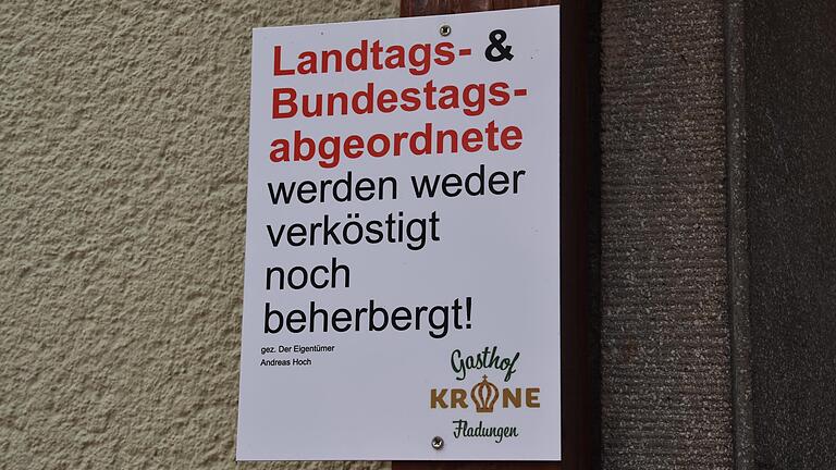 Das Schild an der Eingangstür des Fladunger Gasthauses 'Krone' spricht eine deutliche Sprache. Das Schild an der Eingangstür des Fladunger Gasthauses 'Krone' spricht eine deutliche Sprache.