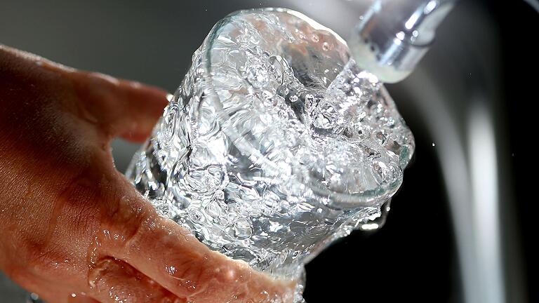 Die Sicherung der Trinkwasserversorgung im Blick: Der Wasserzweckverband Gruppe Mitte muss in die Sanierung der eigenen Brunnen laut einem Gutachten in absehbarer Zeit investieren. Die Sicherung der Trinkwasserversorgung im Blick: Der Wasserzweckverband Gruppe Mitte muss in die Sanierung der eigenen Brunnen laut einem Gutachten in absehbarer Zeit investieren.