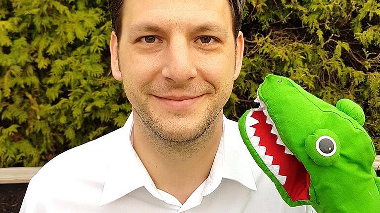 Volker Mehringer - Erforscht das Spielen: Volker Mehringer. An der Uni Augsburg untersucht er beispielsweise, womit Kinder gerne spielen und wie sie – und ihre Eltern – Spielzeug auswählen. Volker Mehringer - Erforscht das Spielen: Volker Mehringer. An der Uni Augsburg untersucht er beispielsweise, womit Kinder gerne spielen und wie sie – und ihre Eltern – Spielzeug auswählen.