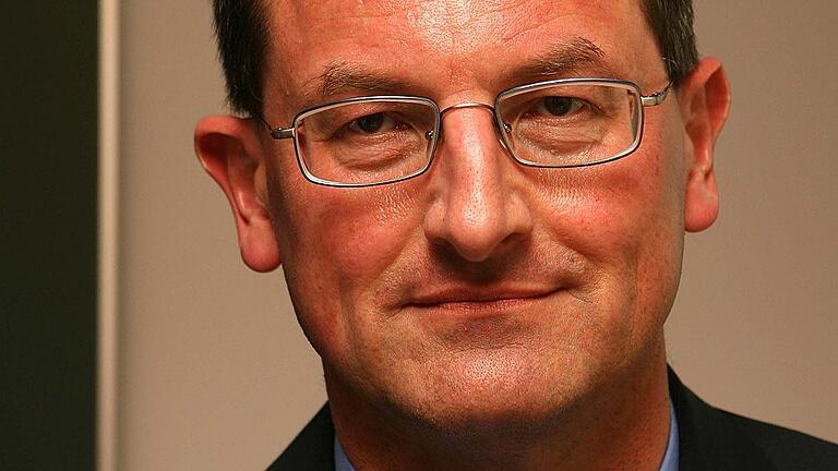 Weberling       -  Anwalt Johannes Weberling ist Spezialist für Medienrecht.