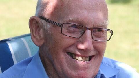 Kurt Pohli (87) schildert seine Erinnerungen an die Zeit im und nach dem 2. Weltkrieg. Kurt Pohli (87) schildert seine Erinnerungen an die Zeit im und nach dem 2. Weltkrieg.