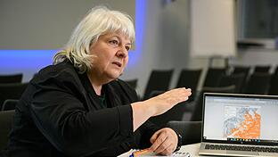 Dagmar Dehmer von der&nbsp;Bundesgesellschaft für Endlagerung beim '3. Forum Endlagersuche' in Würzburg: Im Interview erklärt sie, warum Unterfranken als Standort in weiten Teilen nicht geeignet ist.